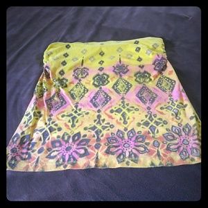 Yellow tube top with design